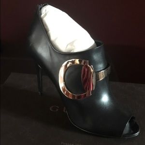 Black Gucci shoes